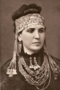 Sophia Schliemann wearing "The Jewels of Helen"
