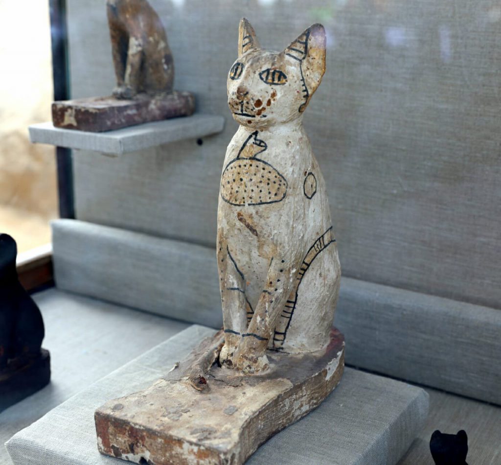 egyptian wooden cat statue